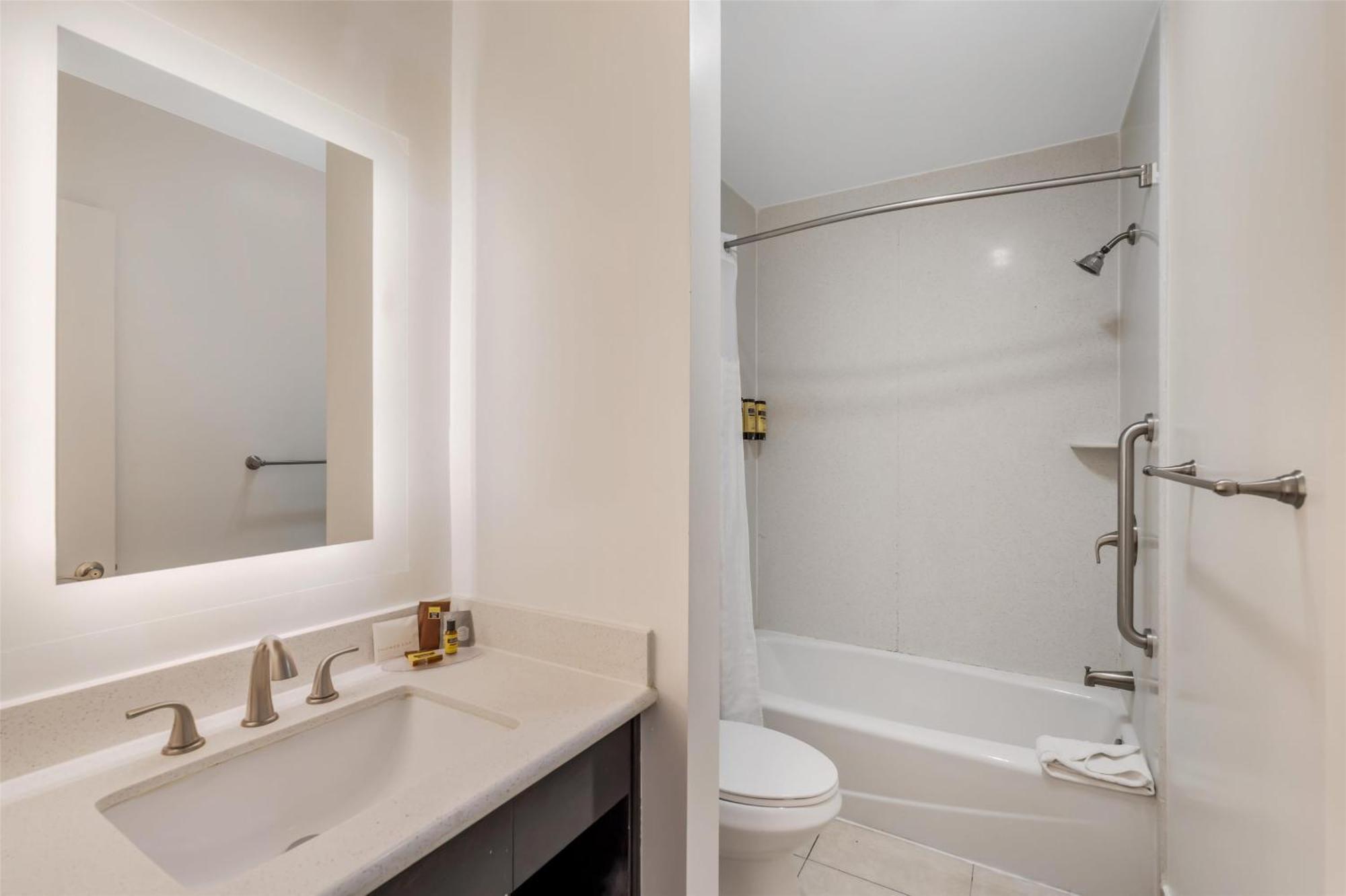 Hotel Western La Mid-town 3*