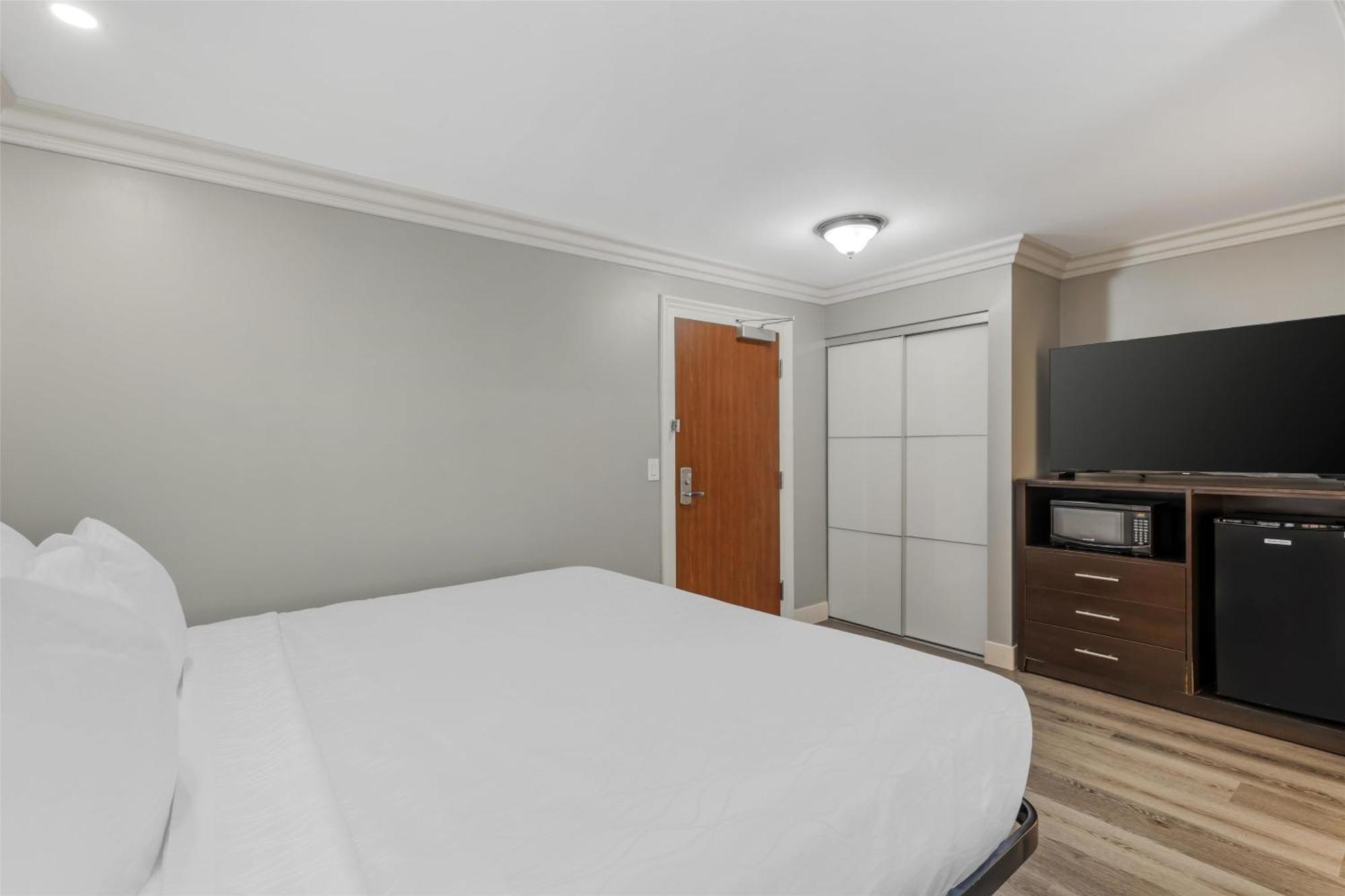 Western La Mid-town Hotel
